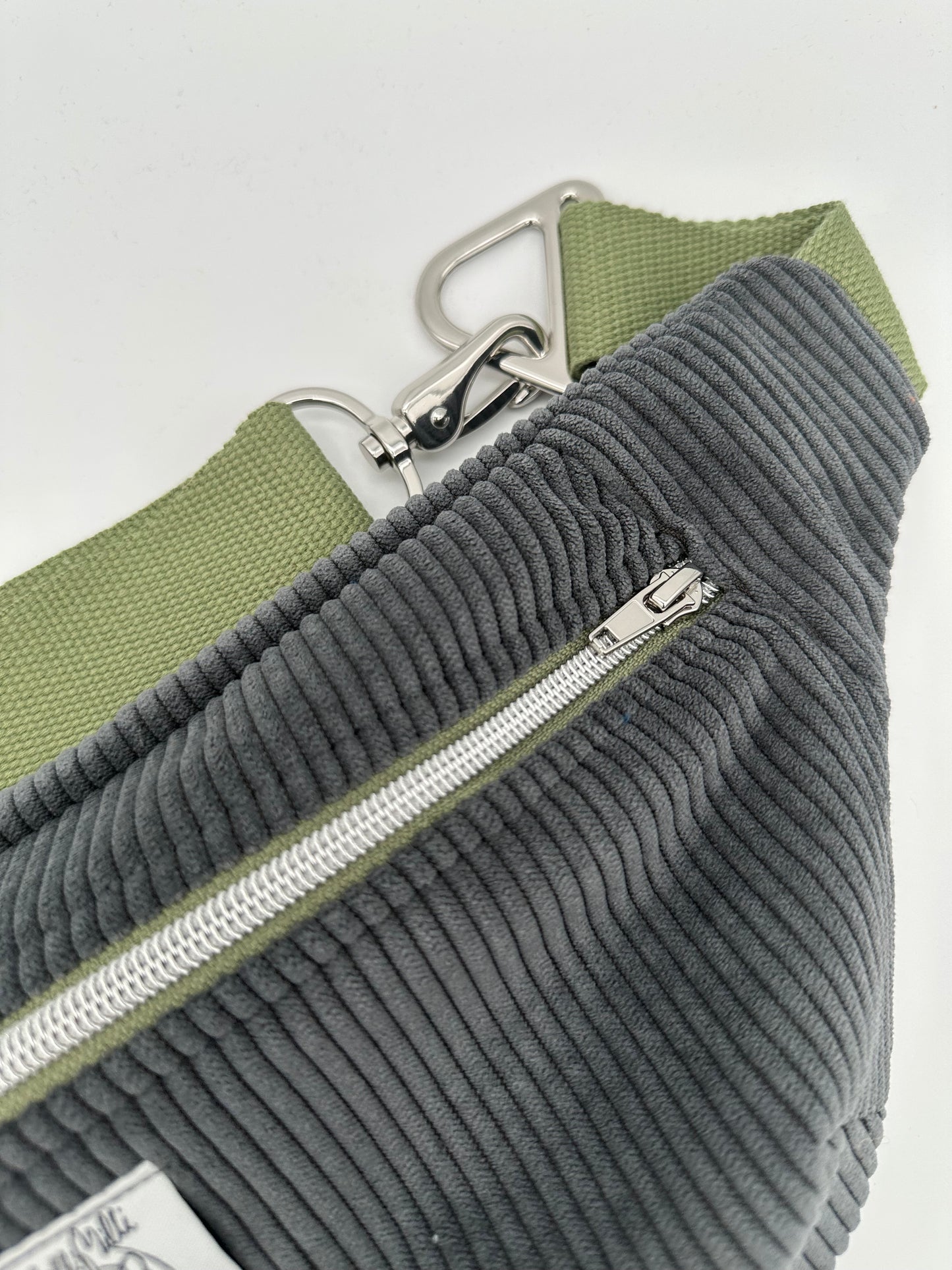 Crossbodybag/ Hipbag- grau cord