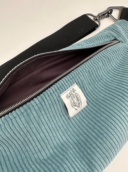 Crossbodybag/ Hipbag- hellblau cord