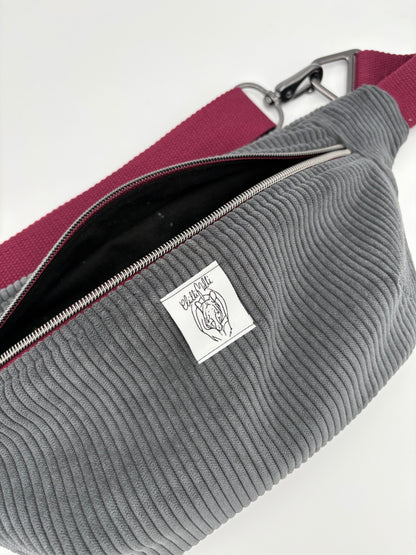 Crossbodybag/ Hipbag- grau cord beere