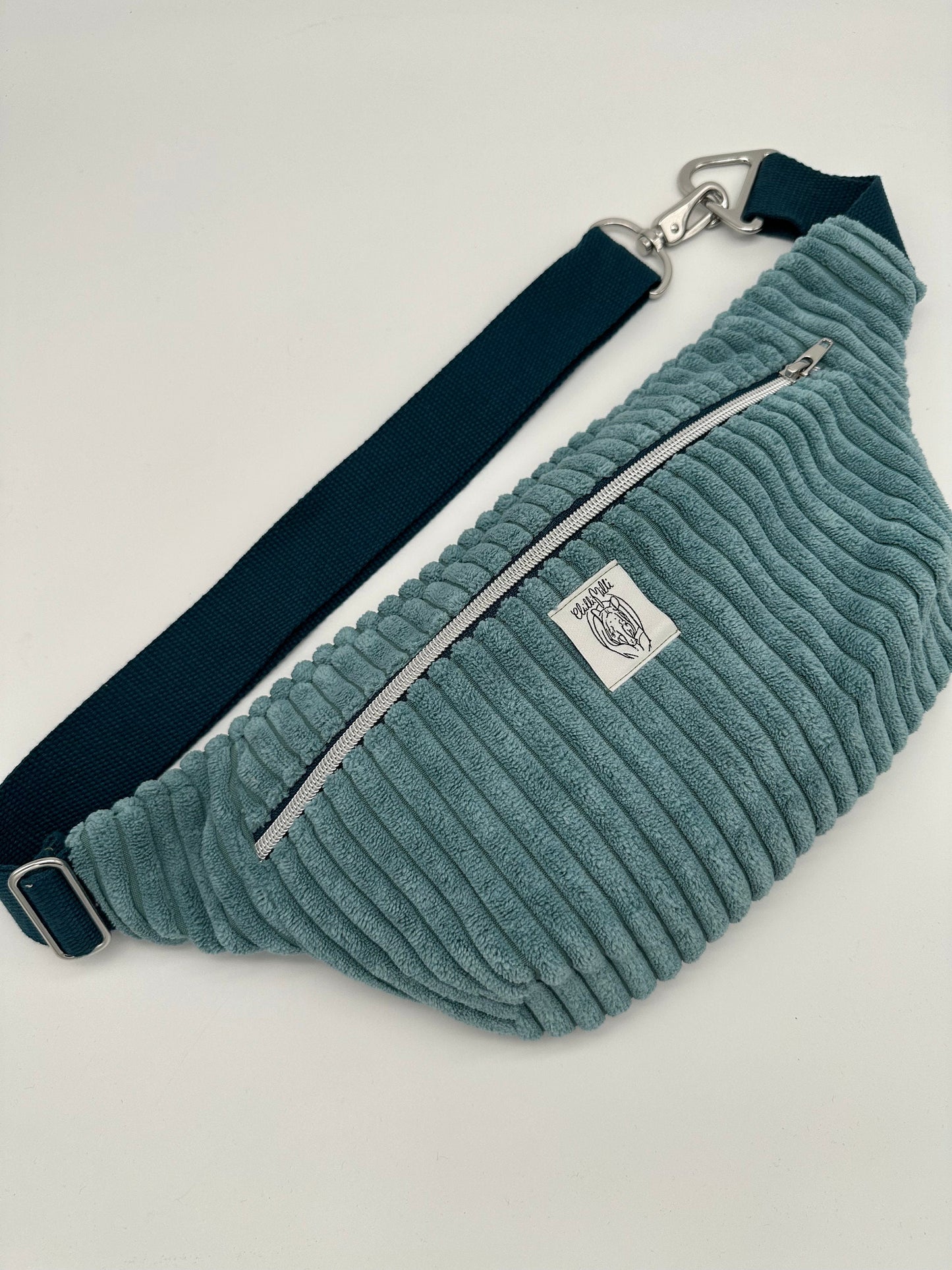 Crossbodybag/ Hipbag- Mint blau petrol Kuschelcord